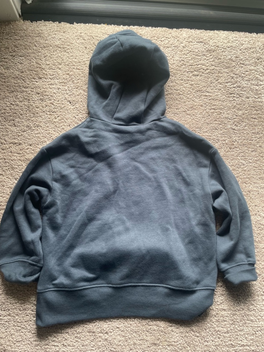 Black Shark Graphic Hoodie with Santa Hats boys 4T - Picture 5 of 6